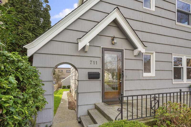 Apartment for rent at 709 N 68th St, Seattle, WA 98103