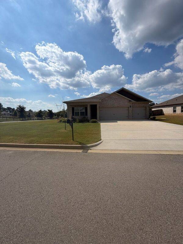 House for rent at 13937 Lannister Lane, Athens, AL 35613