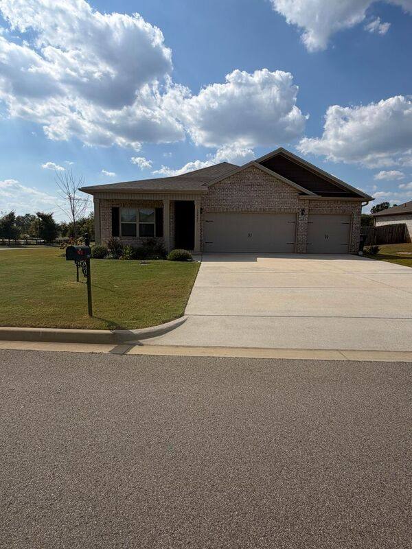 House for rent at 13937 Lannister Lane, Athens, AL 35613