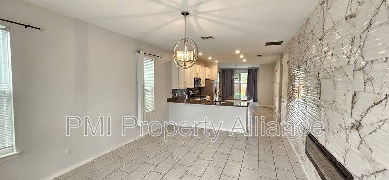 House for rent at 202 Aberdeen St, Davenport, FL 33896