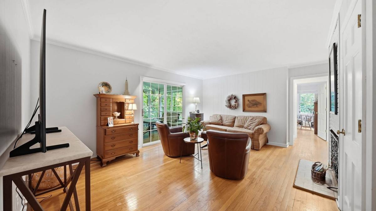 House for rent at 204 Grayson Rd, Signal Mountain, TN 37377