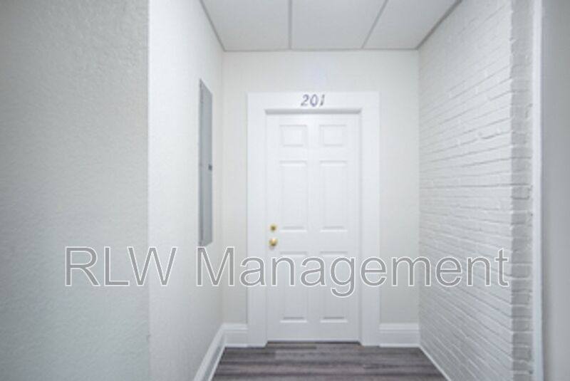 Apartment for rent at 11 N Central Ave #201, Umatilla, FL 32784