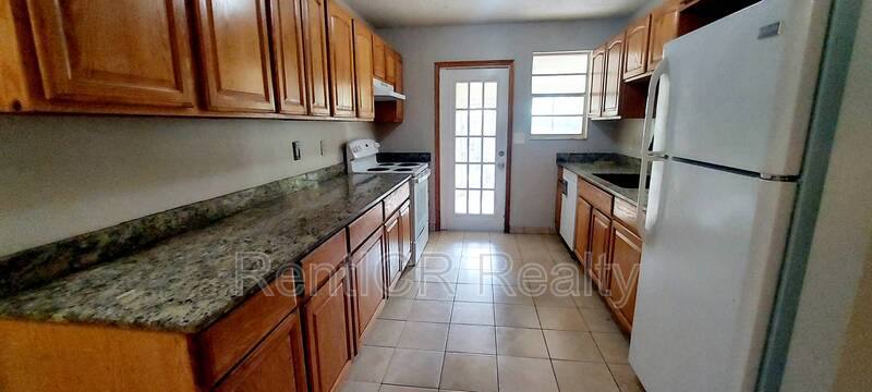 Apartment for rent at 15530 58th St N, Clearwater, FL 33760