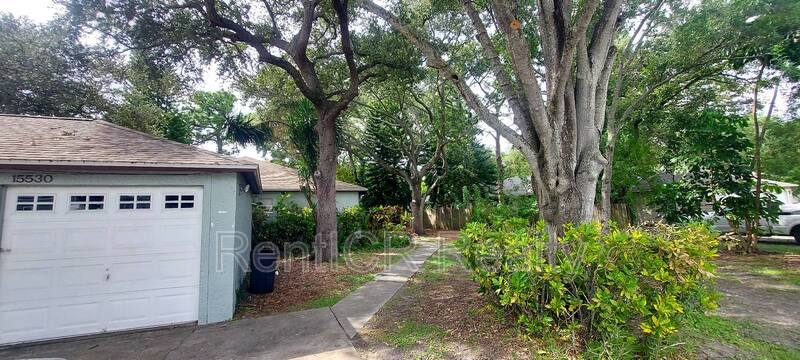 Apartment for rent at 15530 58th St N, Clearwater, FL 33760