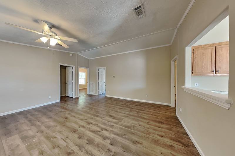 House for rent at 13753 Biggs St, Dallas, TX 75253