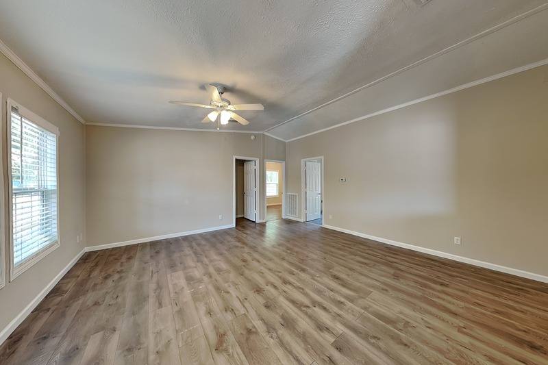 House for rent at 13753 Biggs St, Dallas, TX 75253