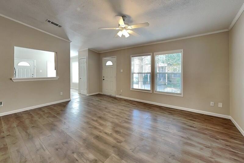 House for rent at 13753 Biggs St, Dallas, TX 75253