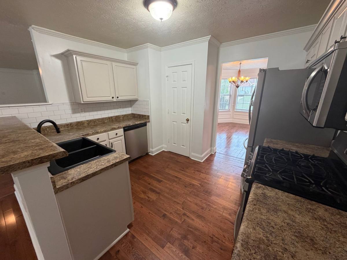 House for rent at 9469 Carnes Crossing Cr, Jonesboro, GA 30236