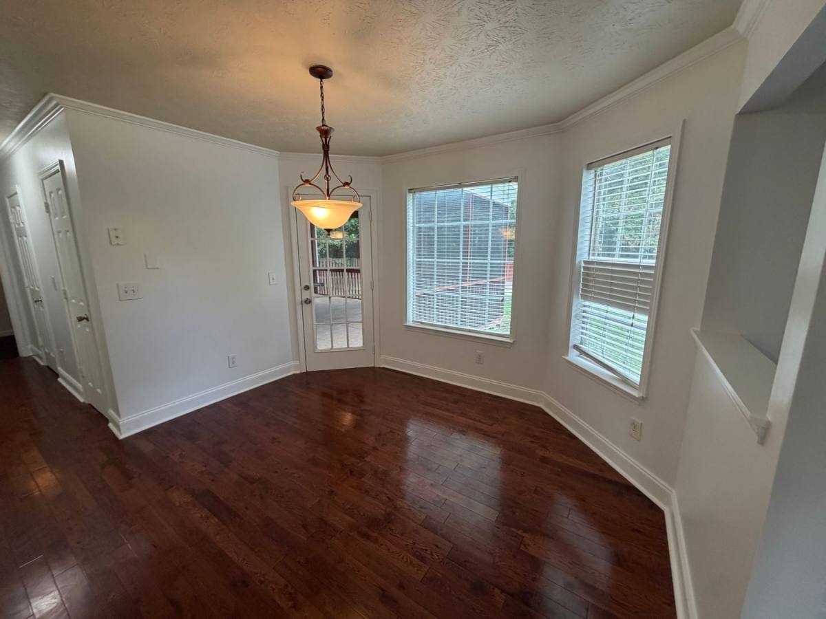 House for rent at 9469 Carnes Crossing Cr, Jonesboro, GA 30236