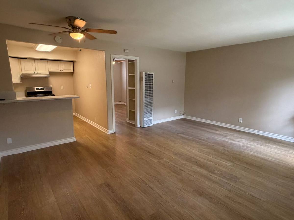 Apartment for rent at 2119 E Westport Dr, Anaheim, CA 92806