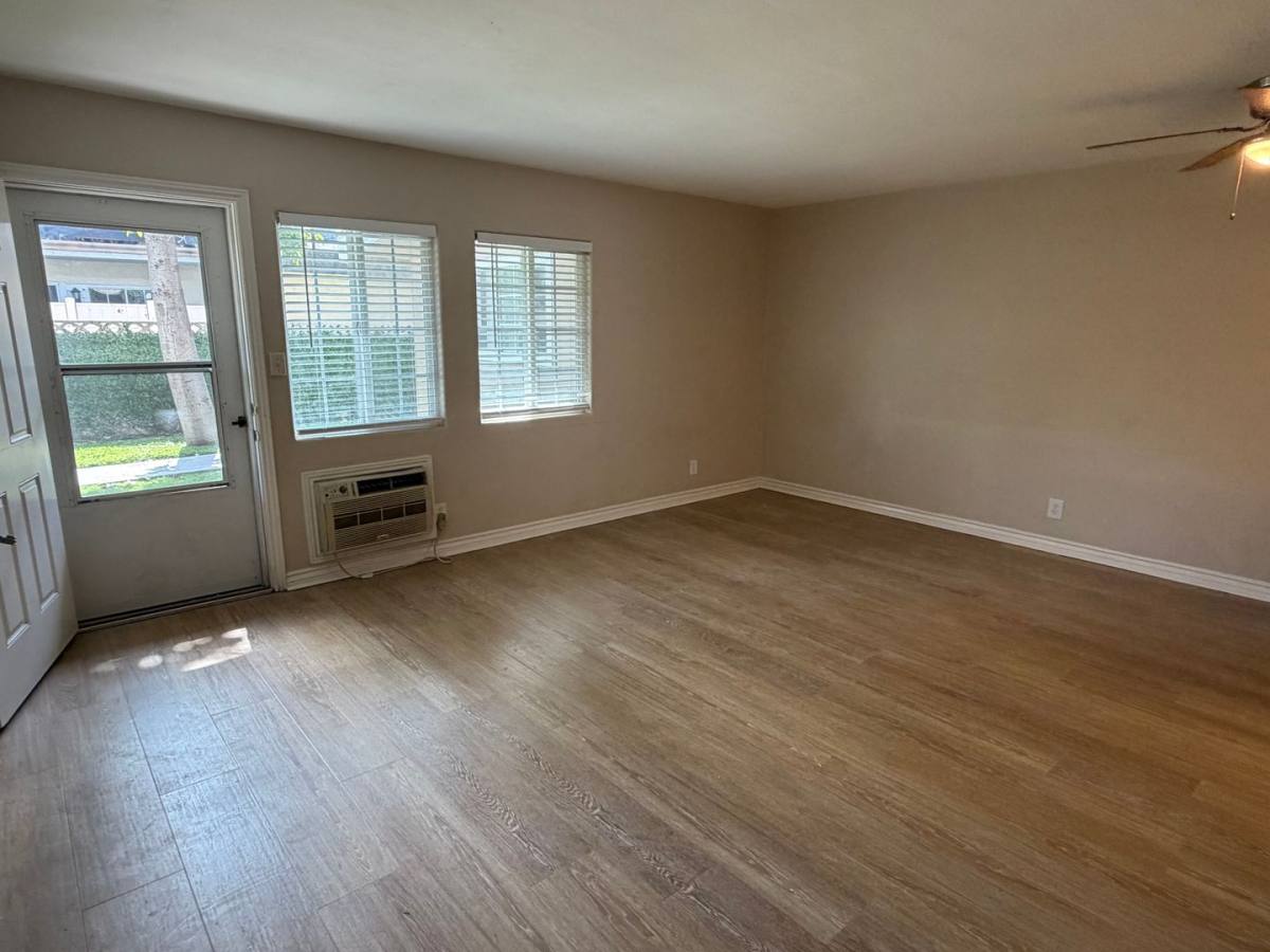 Apartment for rent at 2119 E Westport Dr, Anaheim, CA 92806