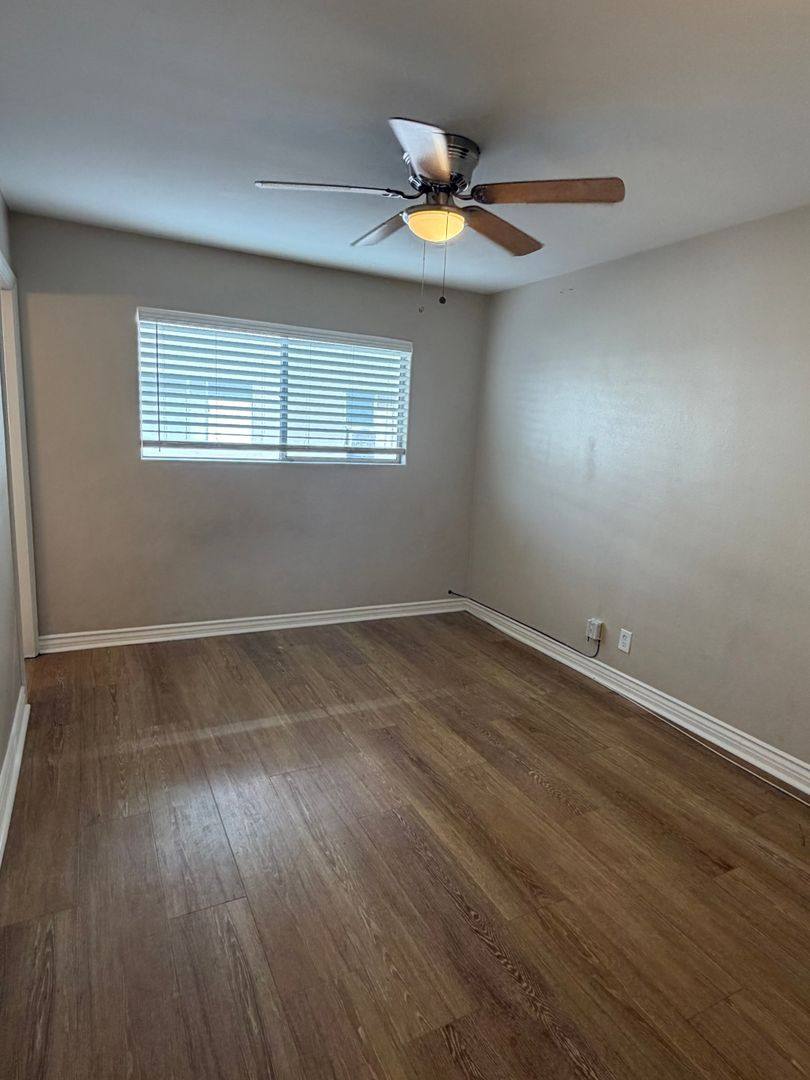 Apartment for rent at 2119 E Westport Dr, Anaheim, CA 92806
