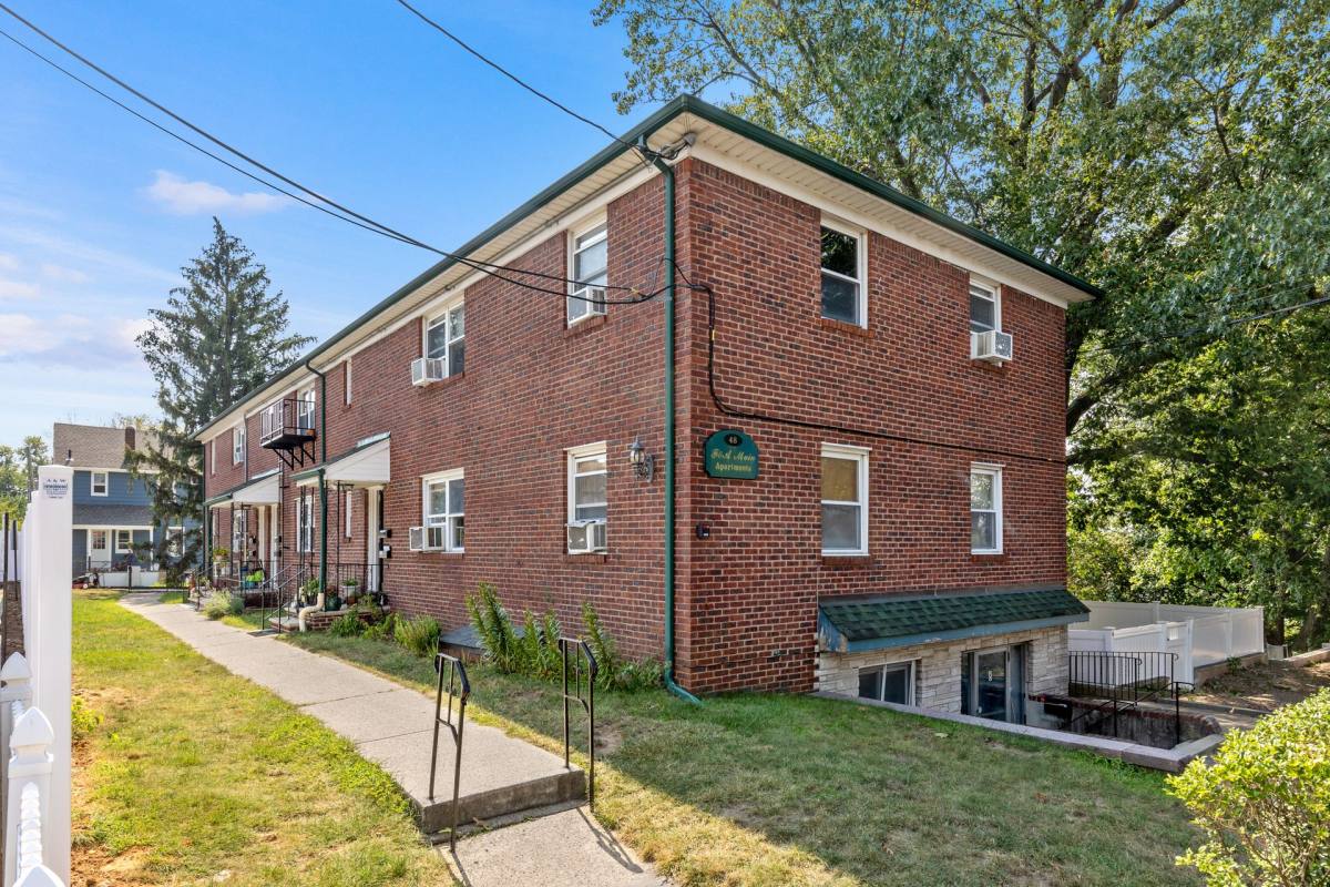 Apartment for rent at F & a Main, 47 E Main St, Bogota, NJ 07603