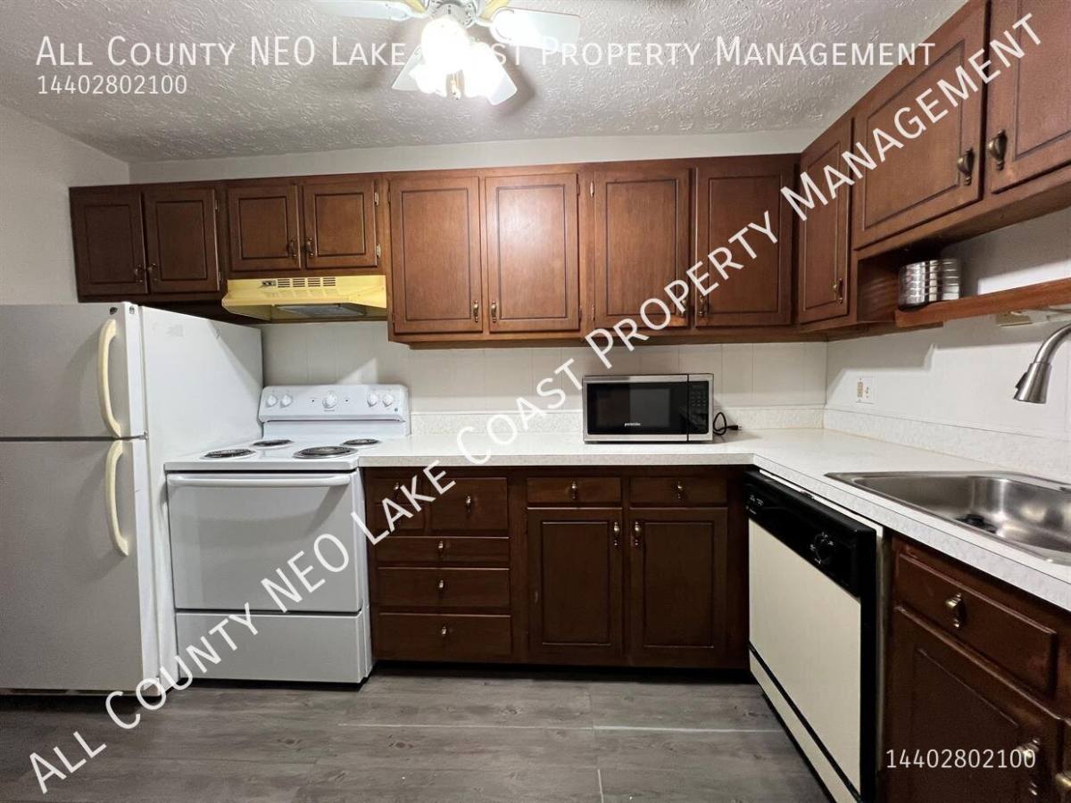 Condo for rent at 216 Moore Rd #2L, Avon Lake, OH 44012