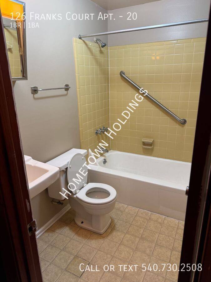 Apartment for rent at 126 Franks Court #20, Collinsville, VA 24078