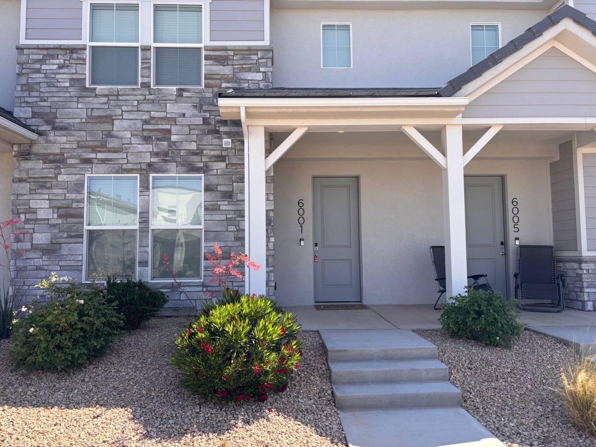 Townhouse for rent at 6001 S Carnelian Parkway, St. George, UT 84790