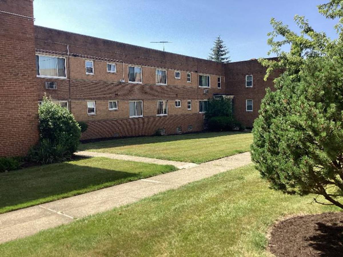 Apartment for rent at 22250-22280-22300 Euclid Ave, Euclid, OH 44117