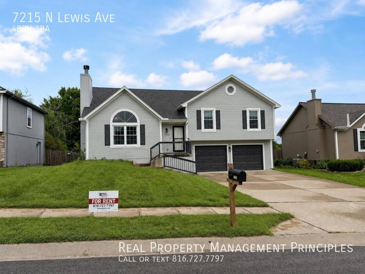 House for rent at 7215 N Lewis Ave, Kansas City, MO 64158