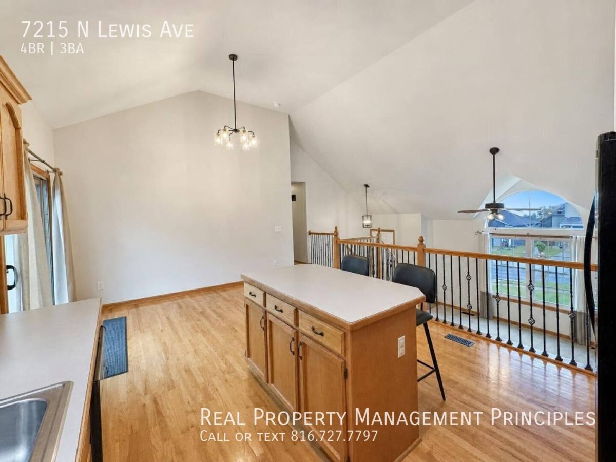 House for rent at 7215 N Lewis Ave, Kansas City, MO 64158