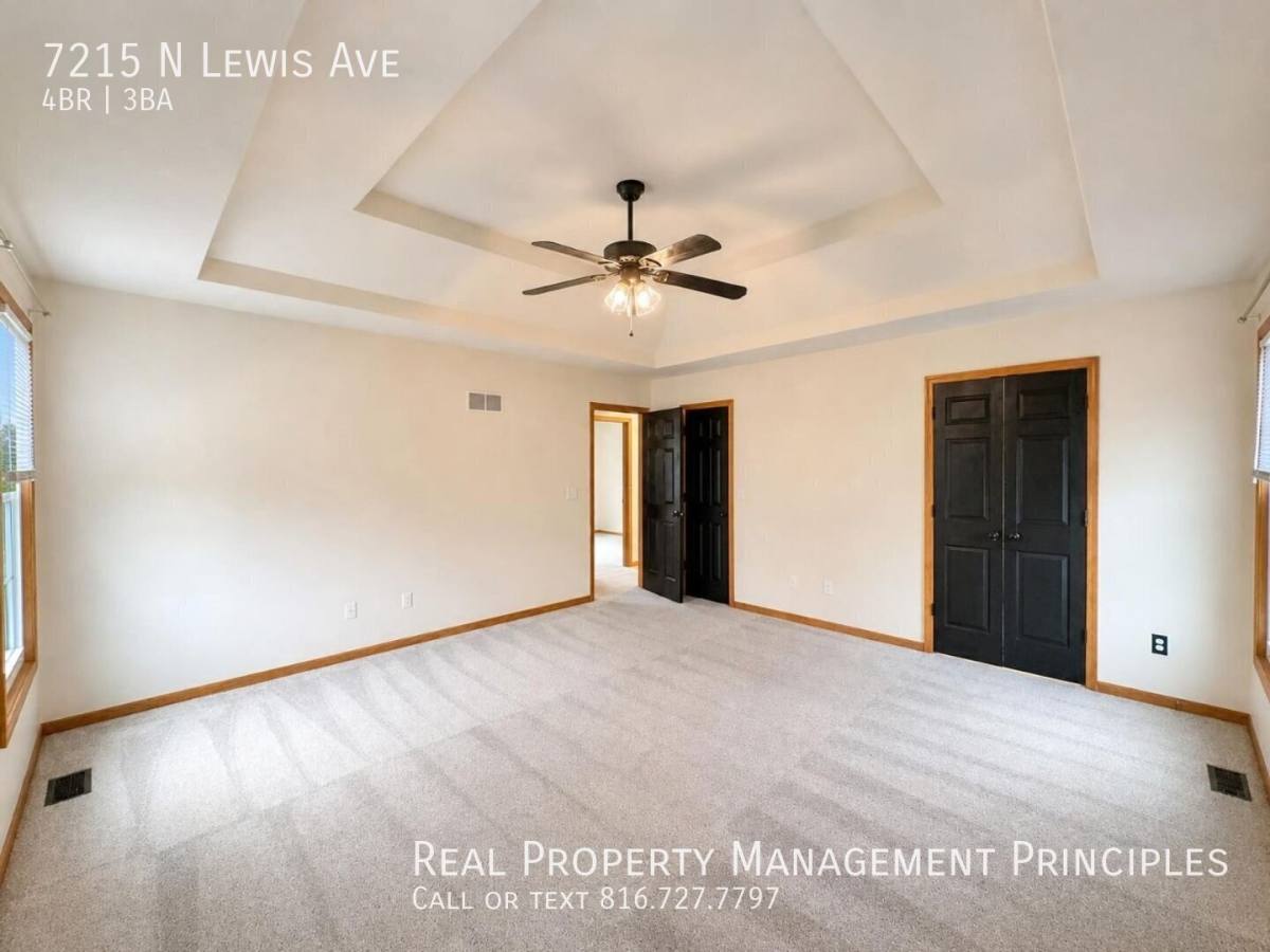 House for rent at 7215 N Lewis Ave, Kansas City, MO 64158