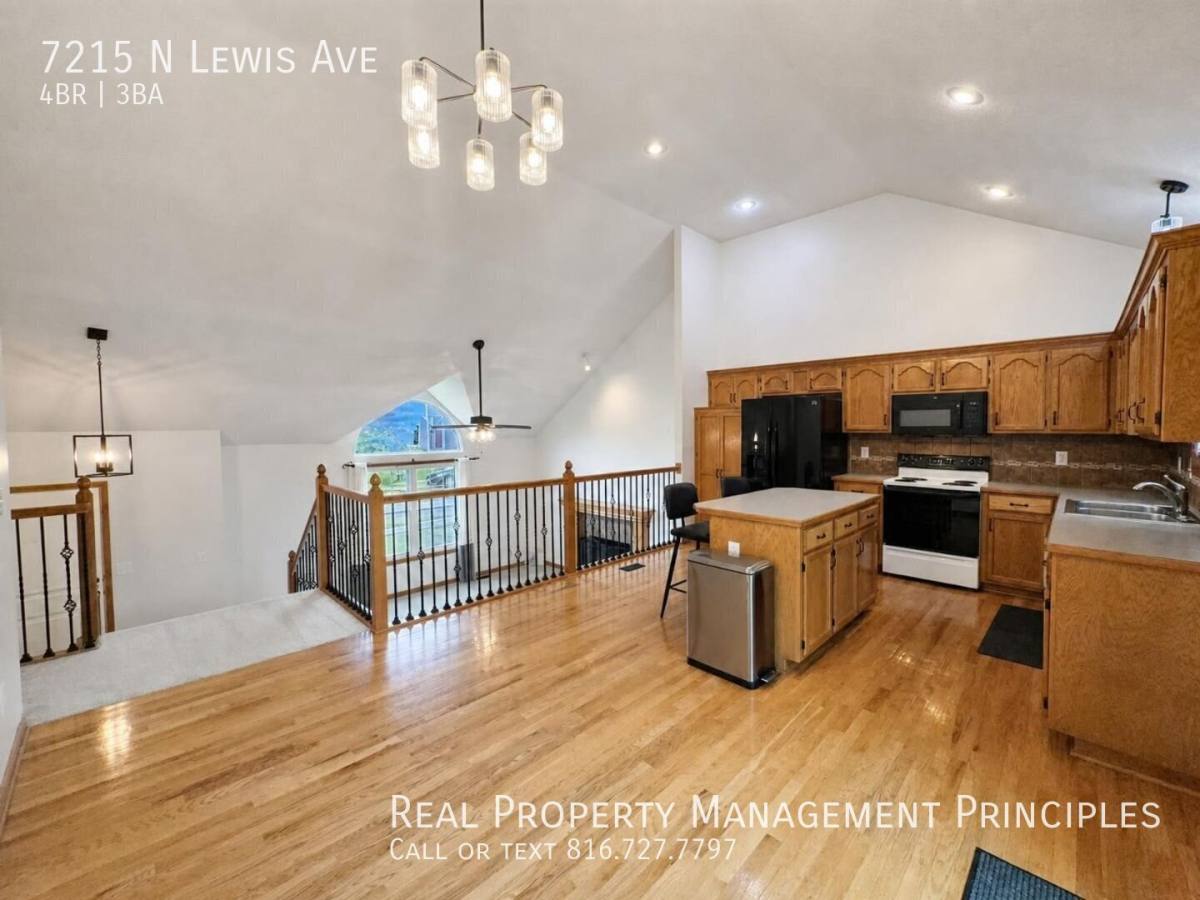 House for rent at 7215 N Lewis Ave, Kansas City, MO 64158