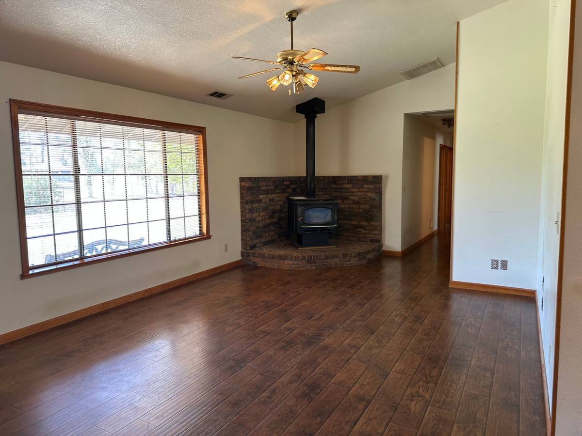 House for rent at 17358 Lassen Ave, Anderson, CA 96007