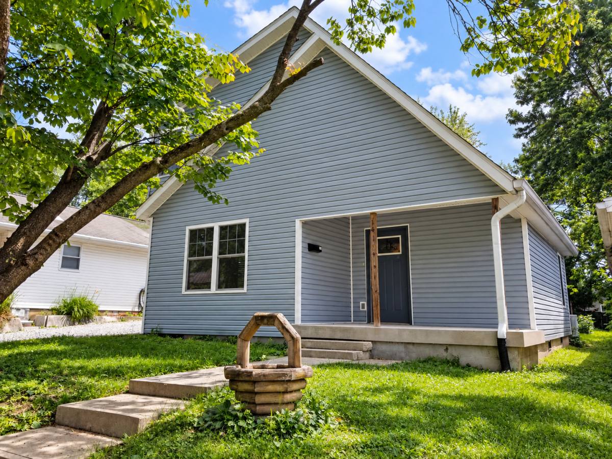 Apartment for rent at 1413 S Grant St, Bloomington, IN 47401