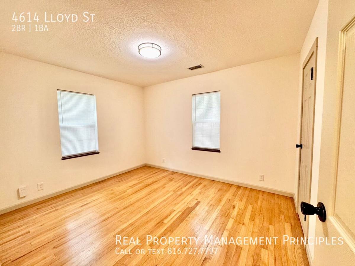 House for rent at 4614 Lloyd St, Kansas City, KS 66103