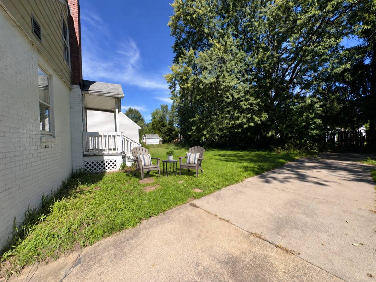 House for rent at 1045 Inman St, Akron, OH 44306
