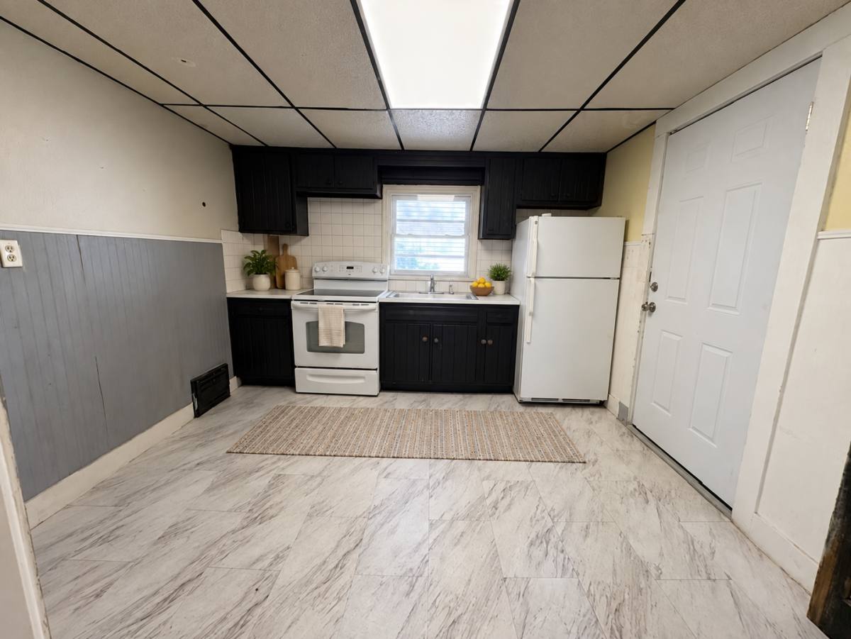 House for rent at 1045 Inman St, Akron, OH 44306