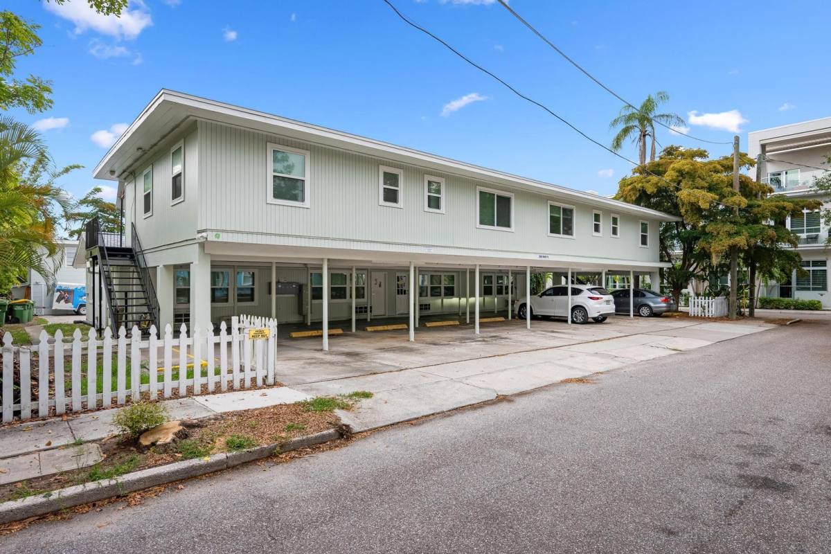 Condo for rent at 308 Ohio Place, Sarasota, FL 34236