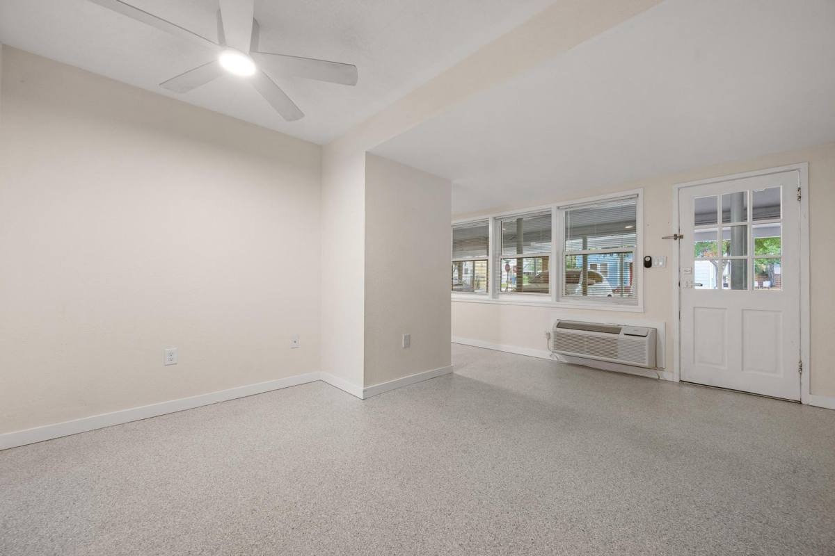 Condo for rent at 308 Ohio Place, Sarasota, FL 34236