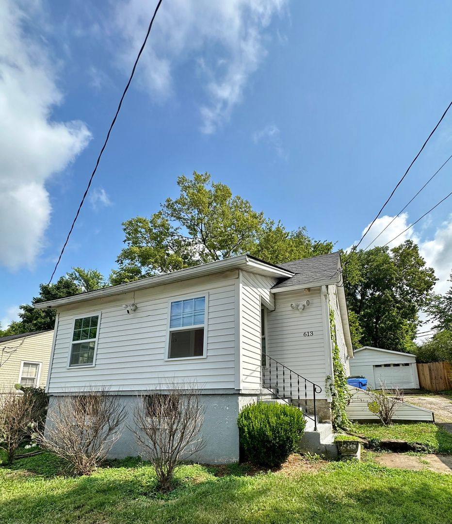 House for rent at 613 Addison Ave, Lexington, KY 40504