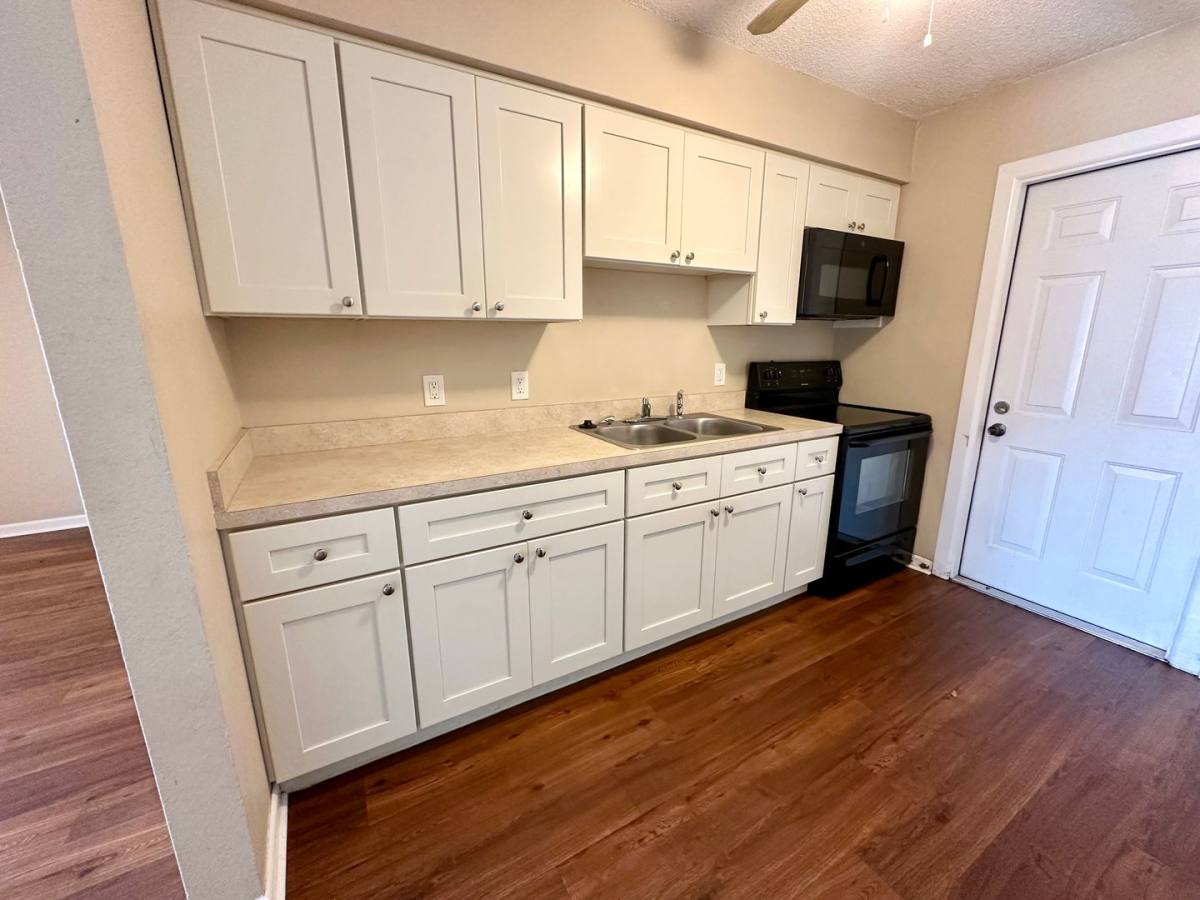 Apartment for rent at 1109 - 1111 Old S Dr, Lakeland, FL 33811