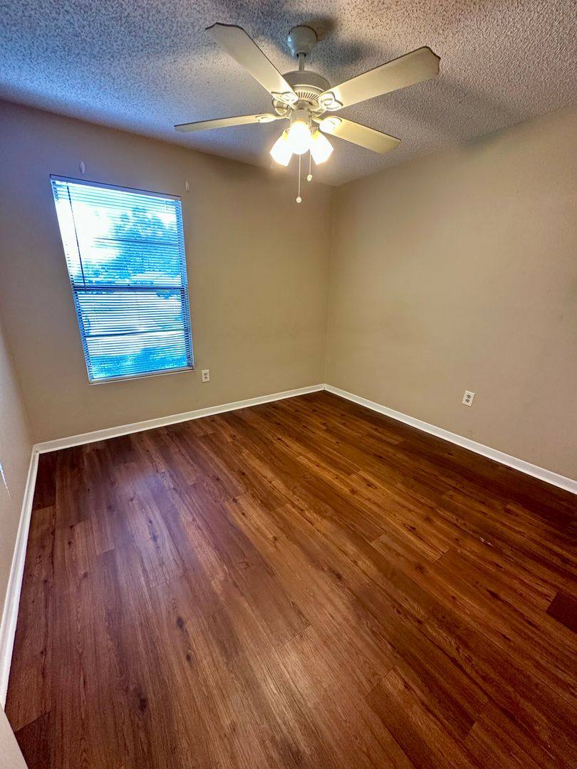 Apartment for rent at 1109 - 1111 Old S Dr, Lakeland, FL 33811