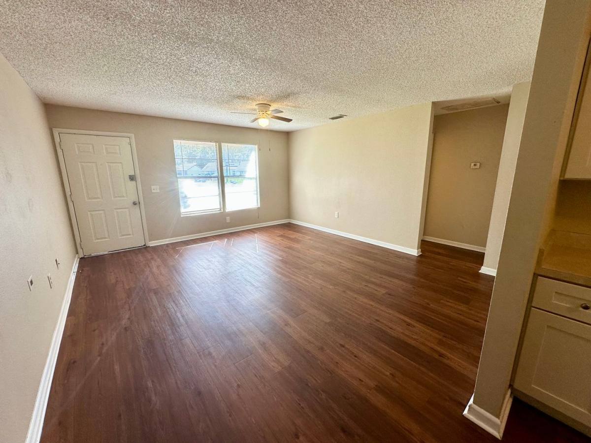 Apartment for rent at 1109 - 1111 Old S Dr, Lakeland, FL 33811