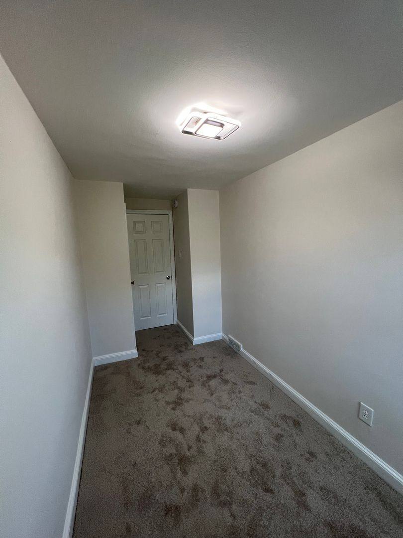 Townhouse for rent at 335 N Bishop Ave, Clifton Heights, PA 19018