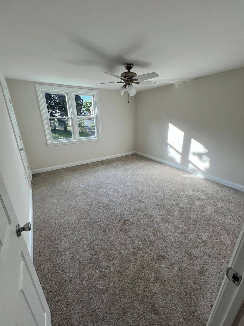 Townhouse for rent at 335 N Bishop Ave, Clifton Heights, PA 19018