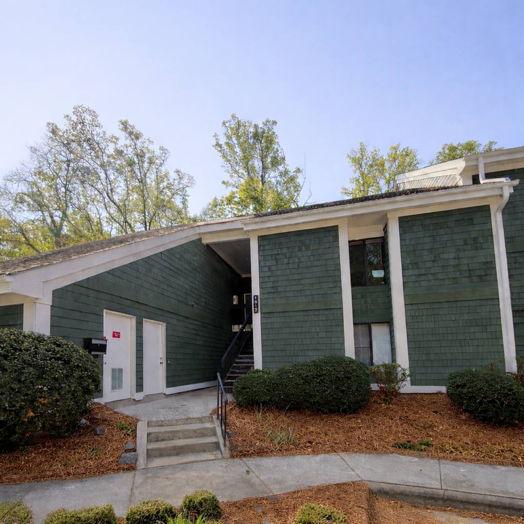 Condo for rent at 1512-B, Benjamin Parkway, Greensboro, NC 27408