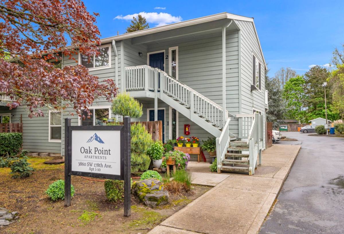 Apartment for rent at Oak Point, 3860 SW 178th Ave, Beaverton, OR 97078