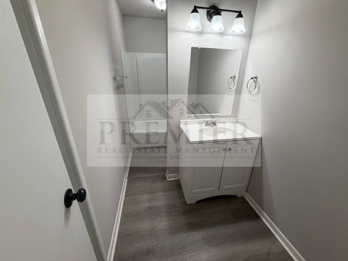 Townhouse for rent at 9306 Reeder Ave #4, Overland Park, KS 66214