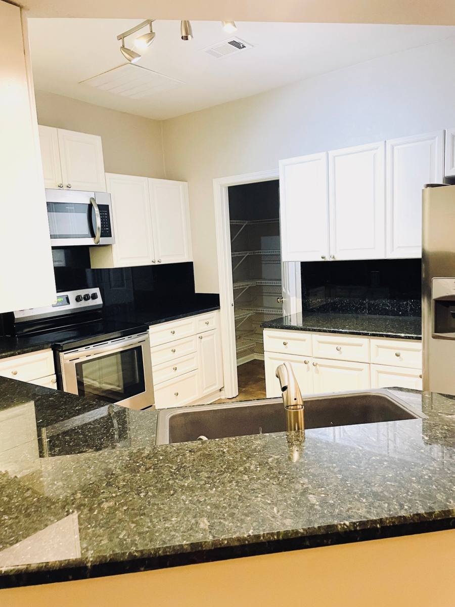House for rent at 518 Sandringham Dr, Alpharetta, GA 30004