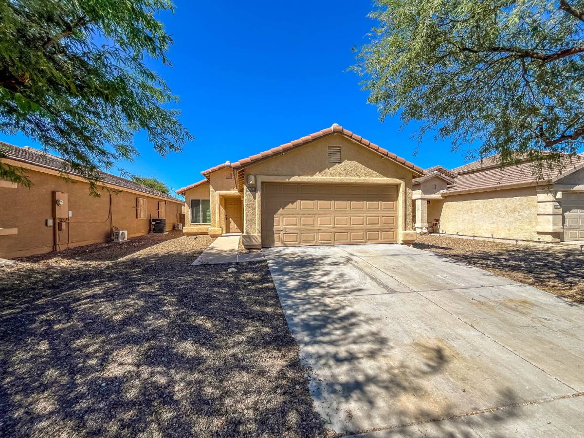 House for rent at 6938 S Creek Run Ave, Tucson, AZ 85756