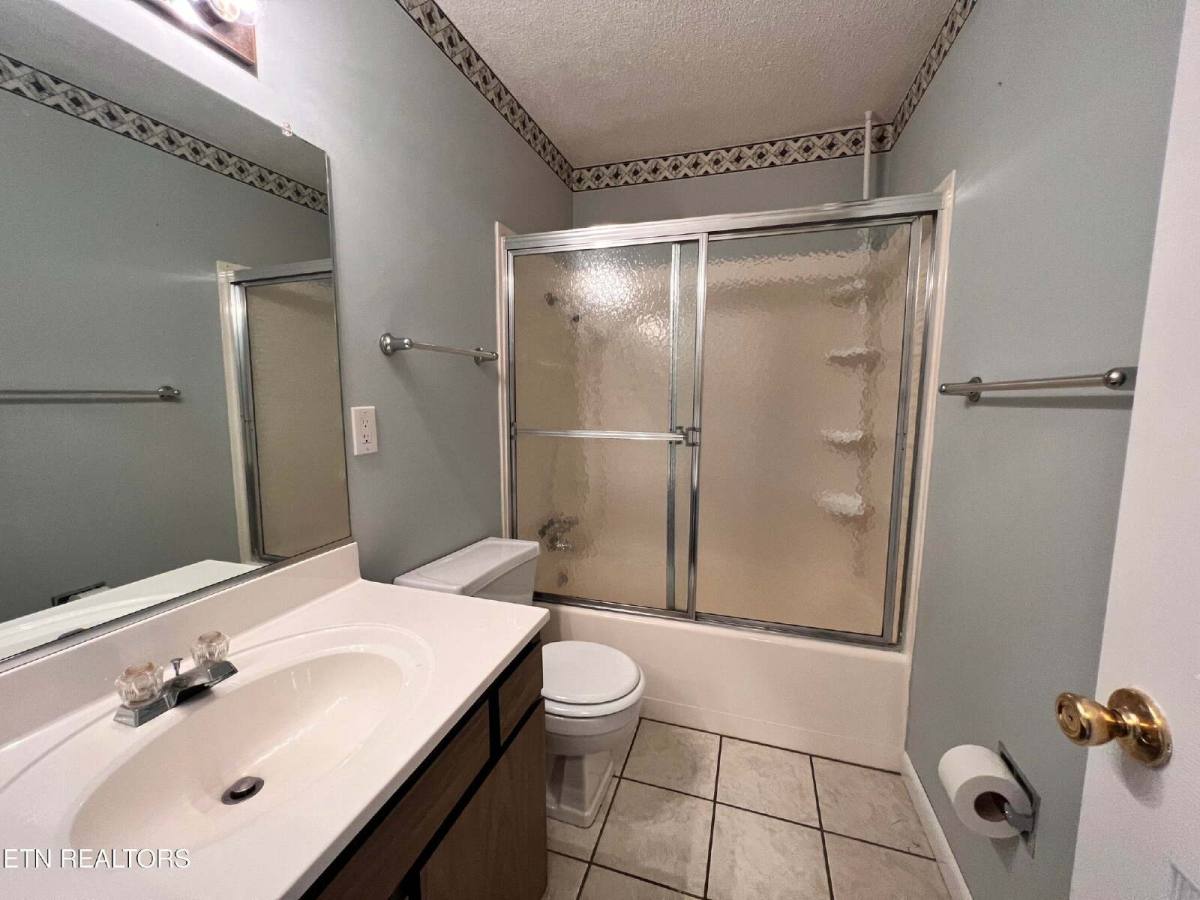 Condo for rent at 93 Wilshire Heights Dr, Crossville, TN 38558