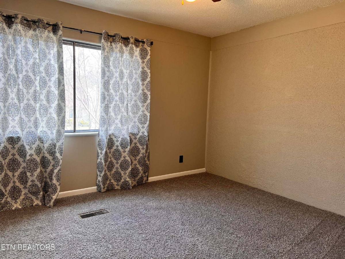 Condo for rent at 93 Wilshire Heights Dr, Crossville, TN 38558