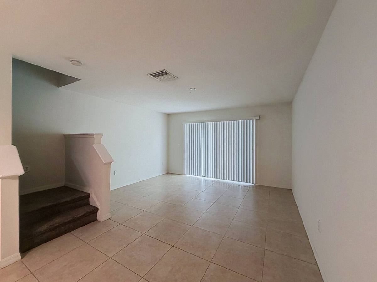 Townhouse for rent at 8723 Sheldon Creek Blvd, Tampa, FL 33615
