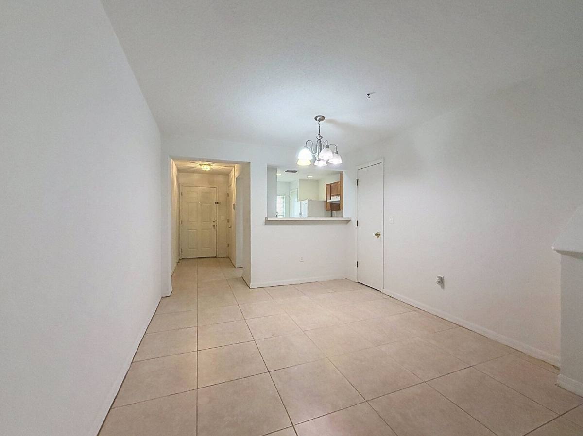 Townhouse for rent at 8723 Sheldon Creek Blvd, Tampa, FL 33615