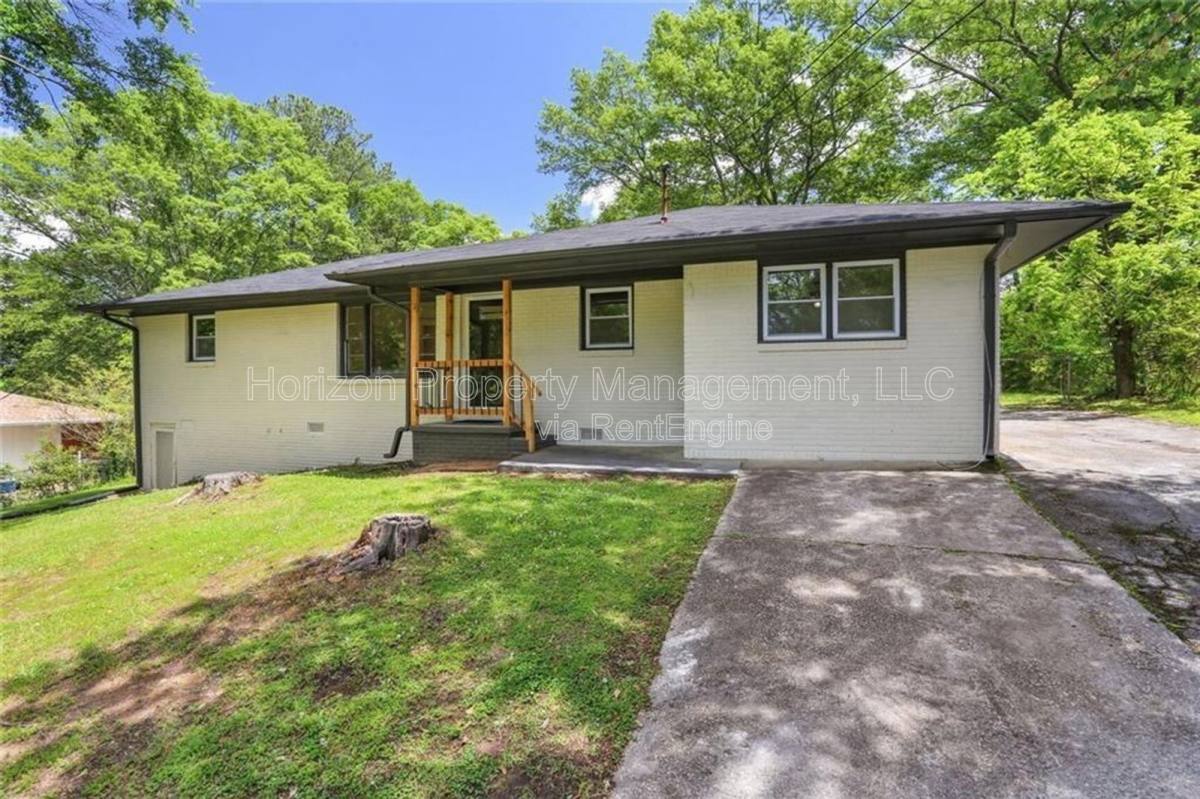 House for rent at 6057 Dodgen Rd SW, Mableton, GA 30126