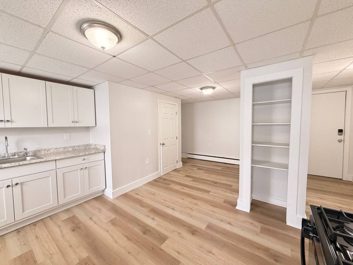 Apartment for rent at 659 Chestnut St #2, Manchester, NH 03104