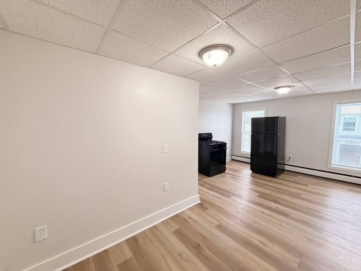 Apartment for rent at 659 Chestnut St #2, Manchester, NH 03104